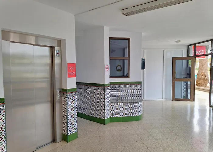 Stylish 2-Bedroom Apartment Yumbo